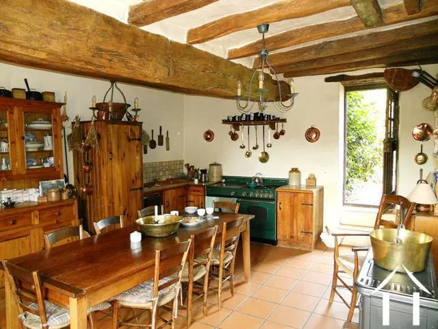 The family home has lots of traditional features. The centrepiece is the kitrchen, which has access onto the courtyard (to the front) and a small private dining terrace and garden to the rear. 