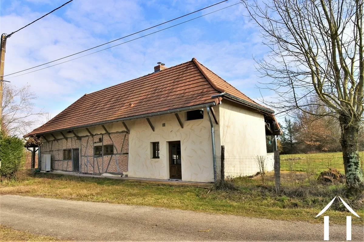 West side of the house seen from small lane