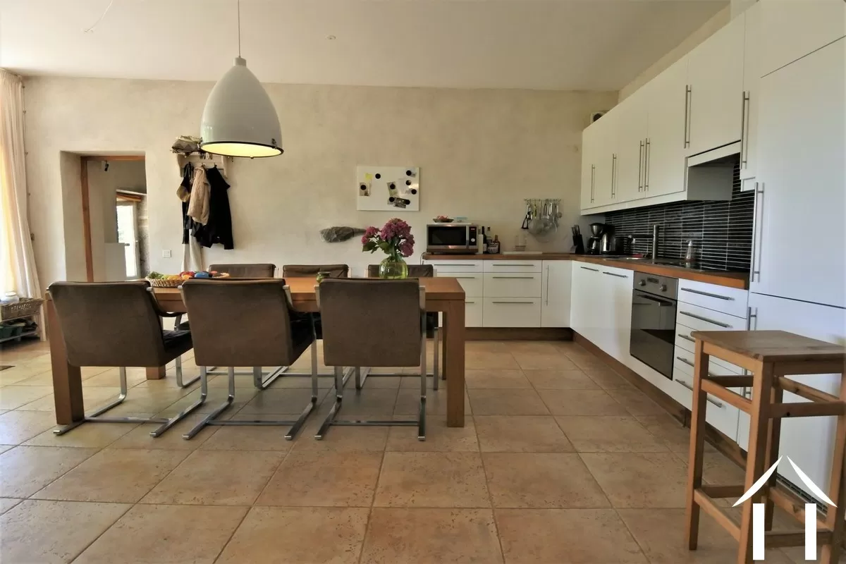 contemporary fitted kitchen