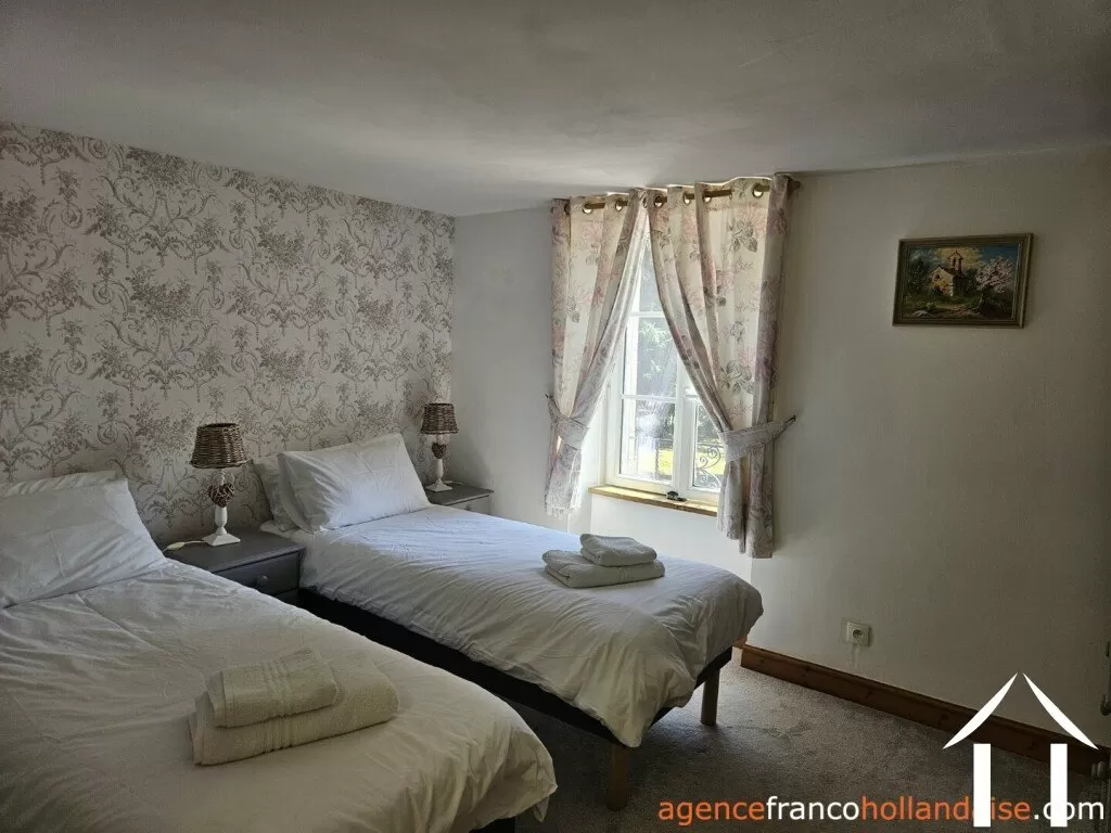 Haus zu verkaufen chalus, auvergne, Li1010 Bild - 8