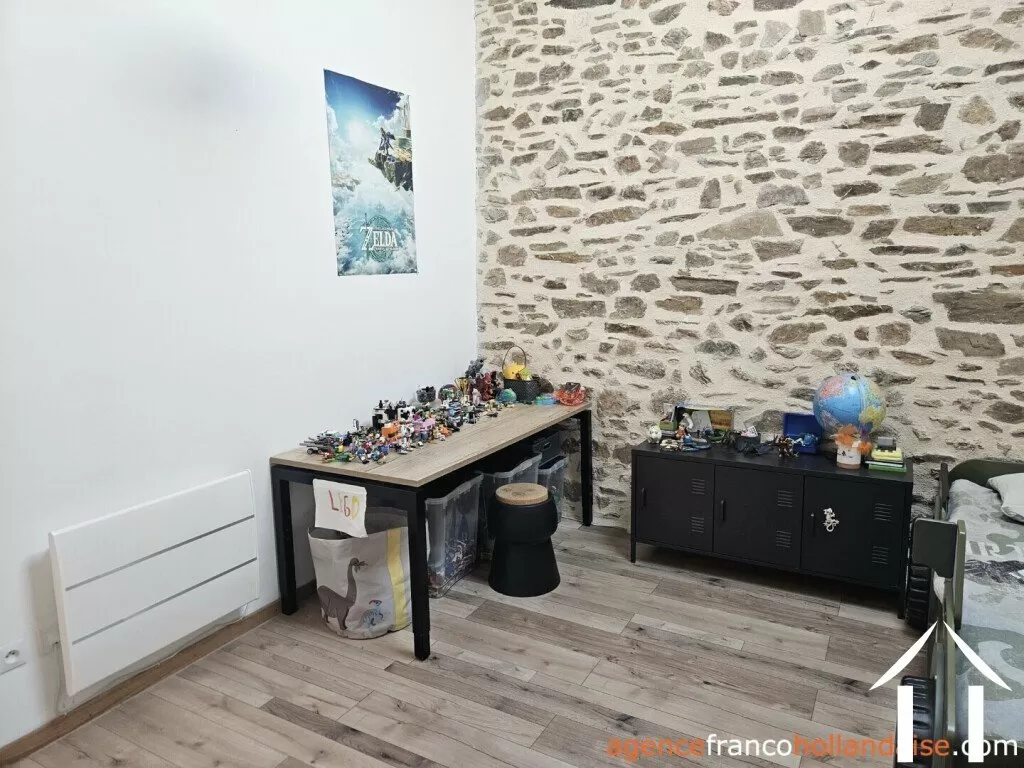 Haus zu verkaufen chalus, auvergne, Li1010 Bild - 26