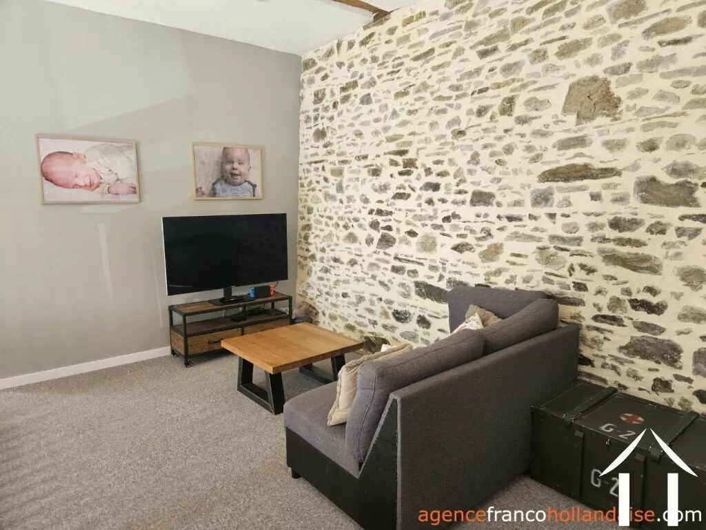 Haus zu verkaufen chalus, auvergne, Li1010 Bild - 24