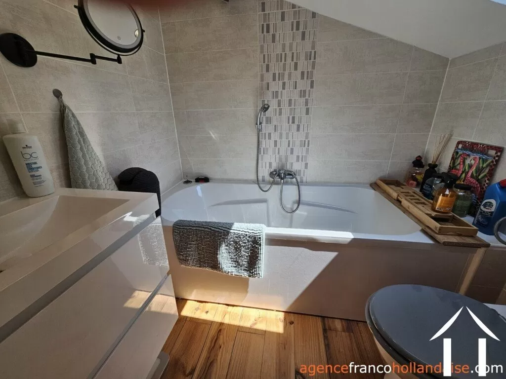 Haus zu verkaufen chalus, auvergne, Li1010 Bild - 29