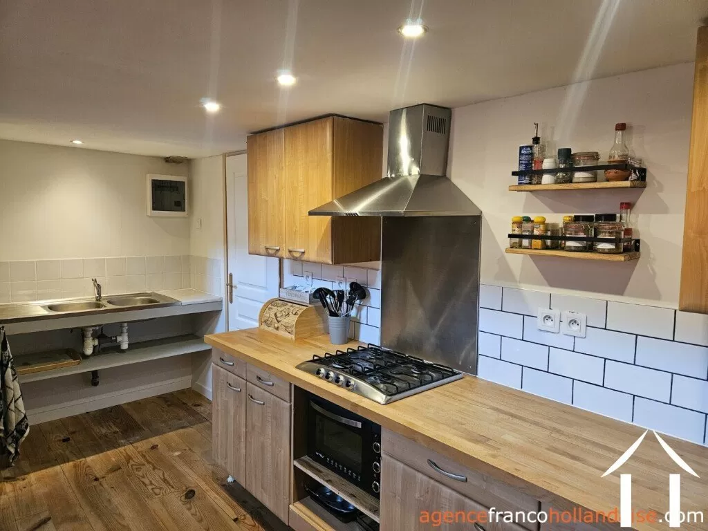 Haus zu verkaufen chalus, auvergne, Li1010 Bild - 39