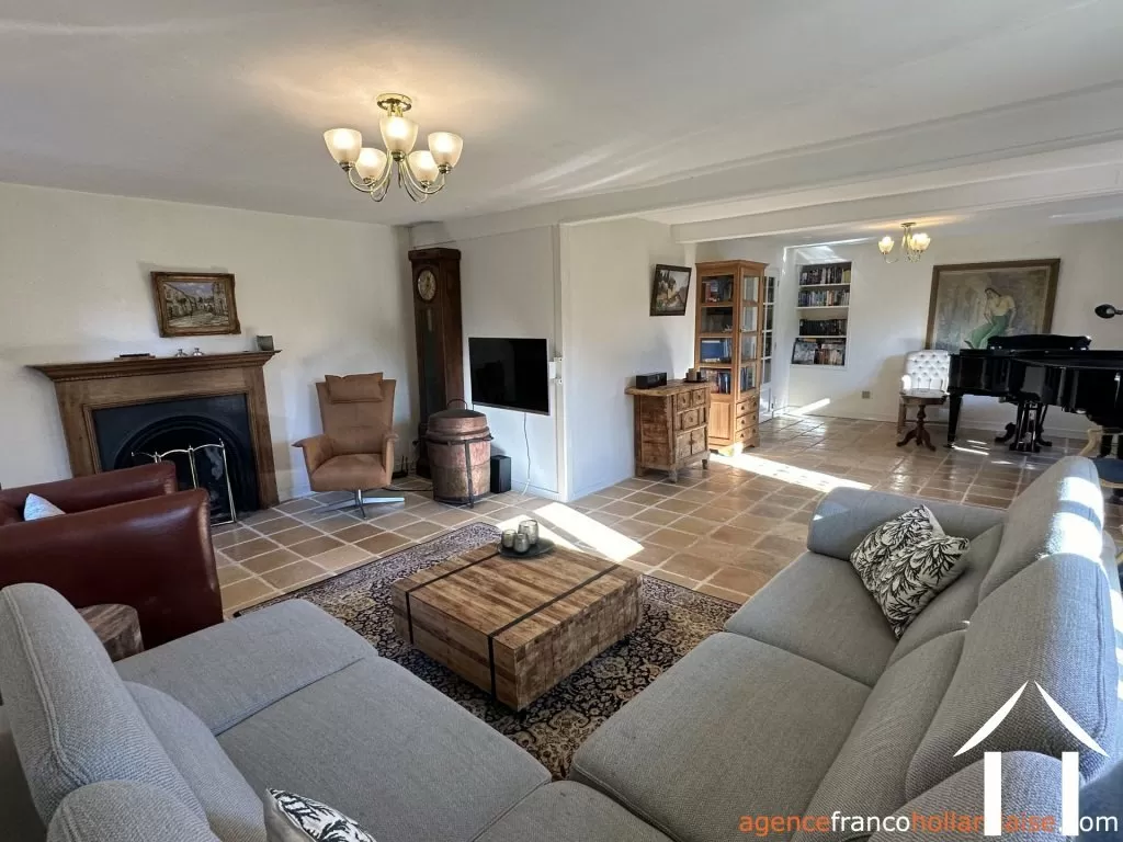 Haus zu verkaufen chalus, auvergne, Li1040 Bild - 3