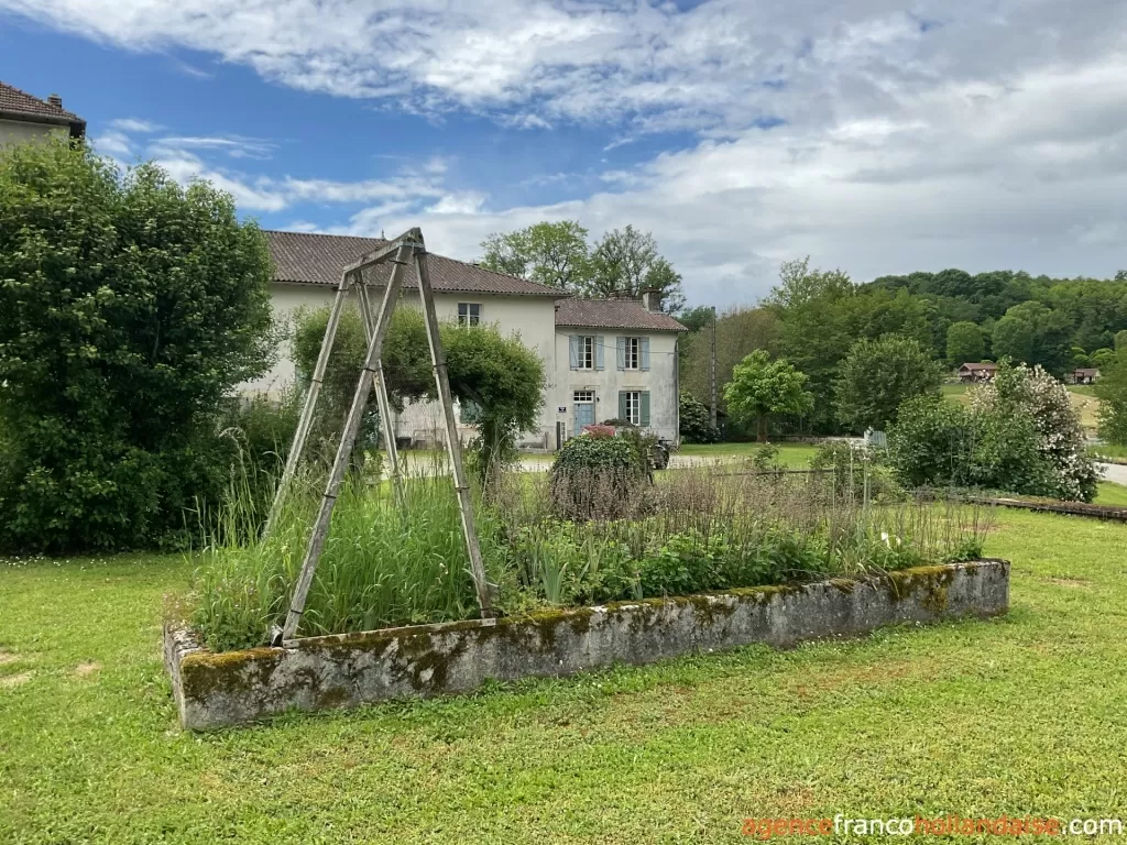 Haus mit Gästehaus zu verkaufen rochechouart, limousin, Li1054 Bild - 1