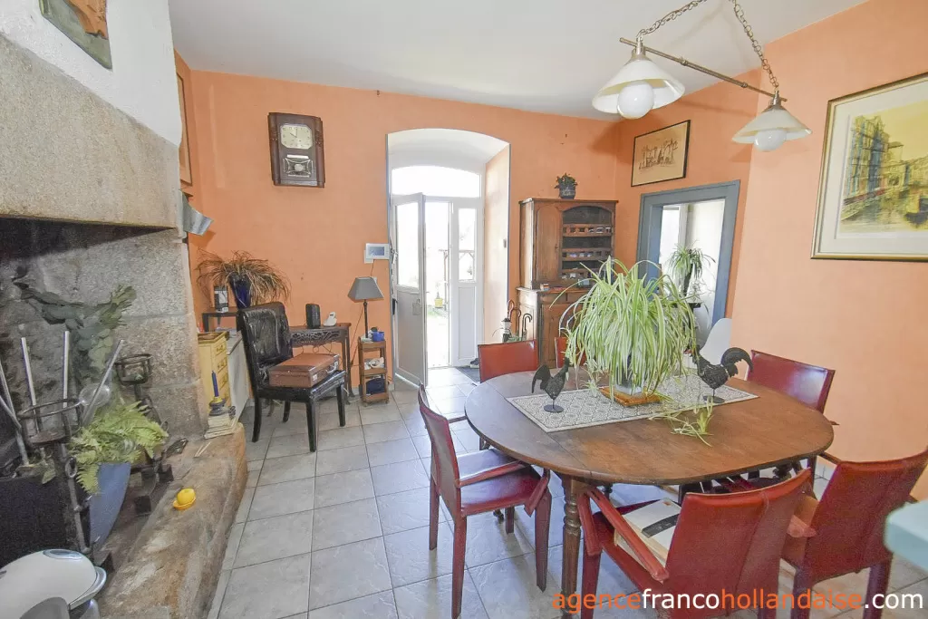 Haus mit Gästehaus zu verkaufen st germain les belles, limousin, Li1075 Bild - 9