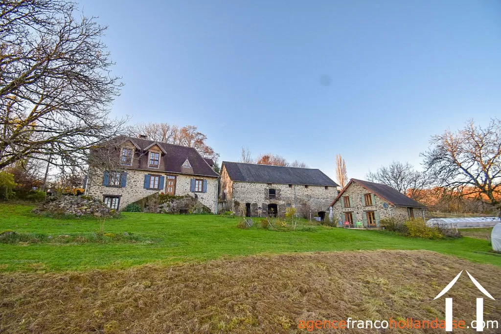 Haus mit Gästehaus zu verkaufen , Li953 Bild - 1