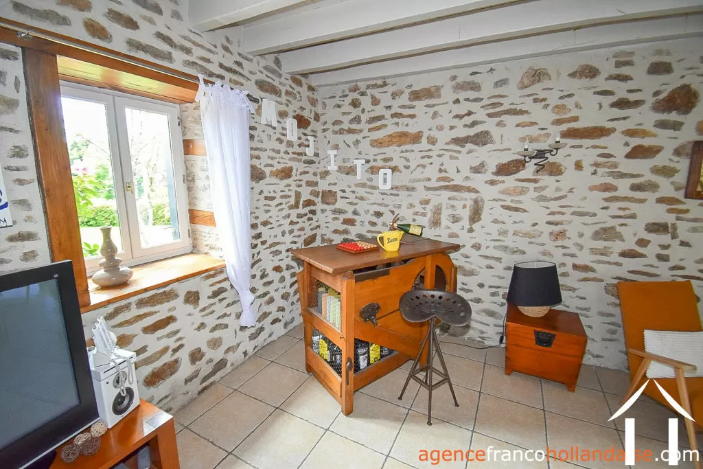 Haus zu verkaufen chateauneuf la foret, limousin, Li990 Bild - 13