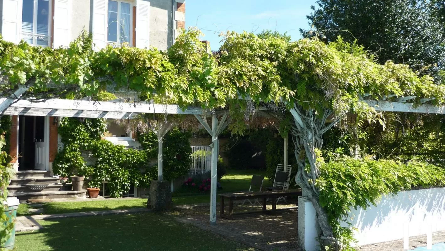 Maison de Maître zu verkaufen st gervais d auvergne, auvergne, AP030071175 Bild - 1