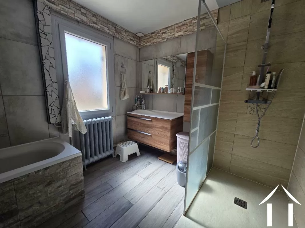 Chateau zu verkaufen neuilly le real, auvergne, AP030071200 Bild - 5