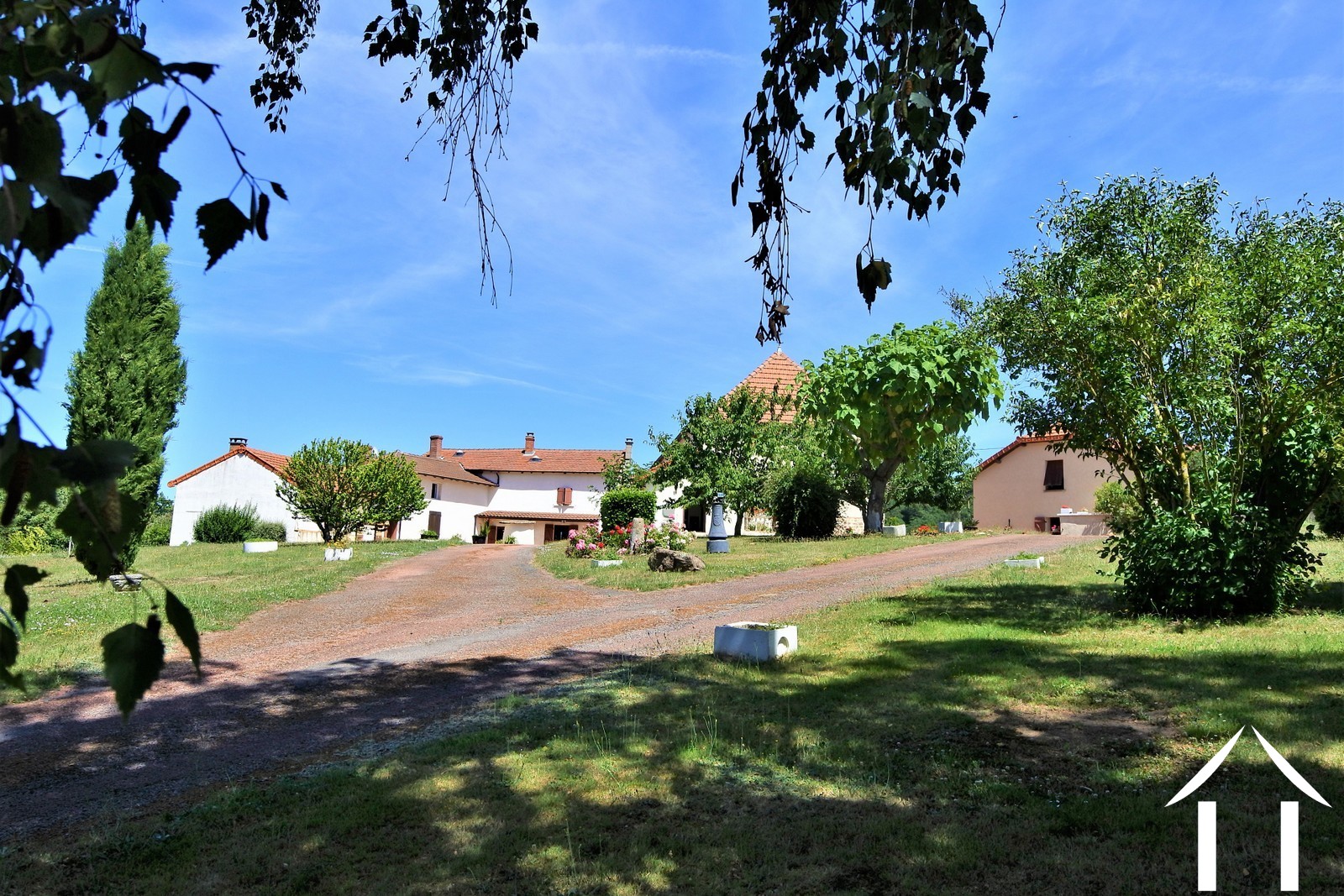 Gewerbeimmobilien zu verkaufen cluny, burgund, JP5150S Bild - 2