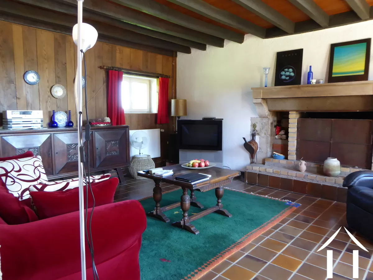 Wohnzimmer mit Kamin