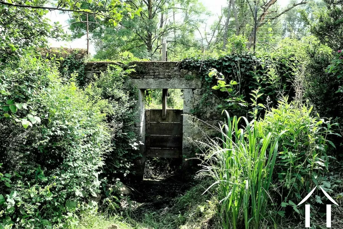 Das Durchflussventil des Flusses