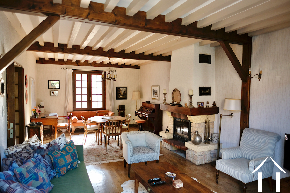 Großer Wohnraum (Wohnzimmer, Esszimmer, Büro)