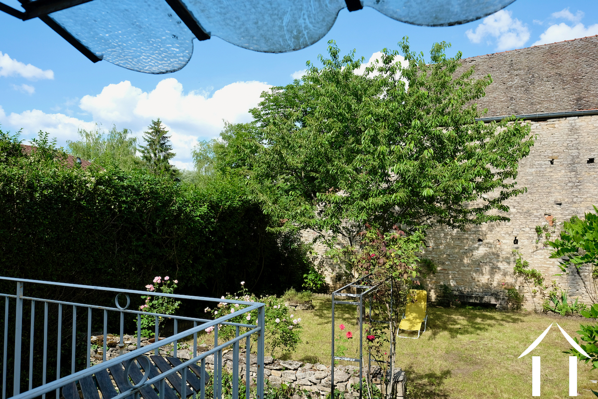 Der Garten, wie man ihn von der Küche aus sieht