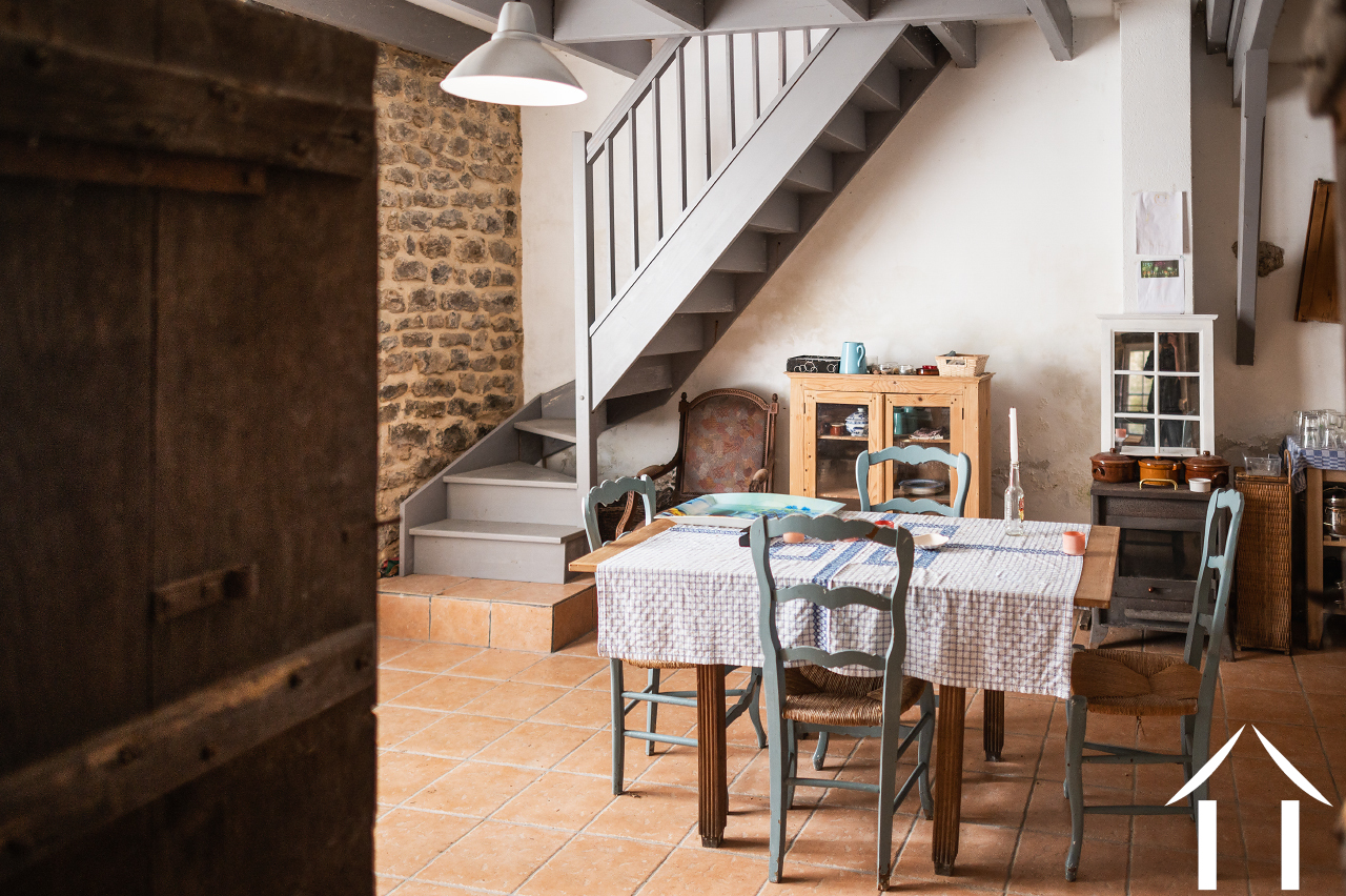 escalier vers le premier étage, pour salon