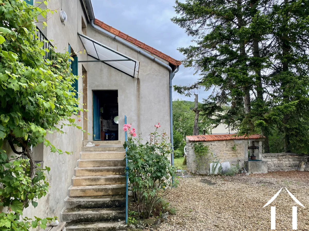 access to second fllor via outside door in tower.