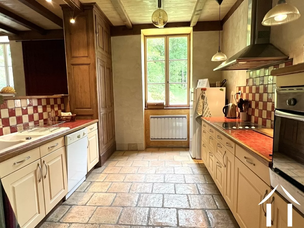 La cuisine donne sur le parc