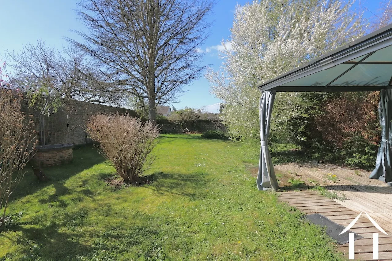 Der Garten vom Erdgeschoss aus gesehen