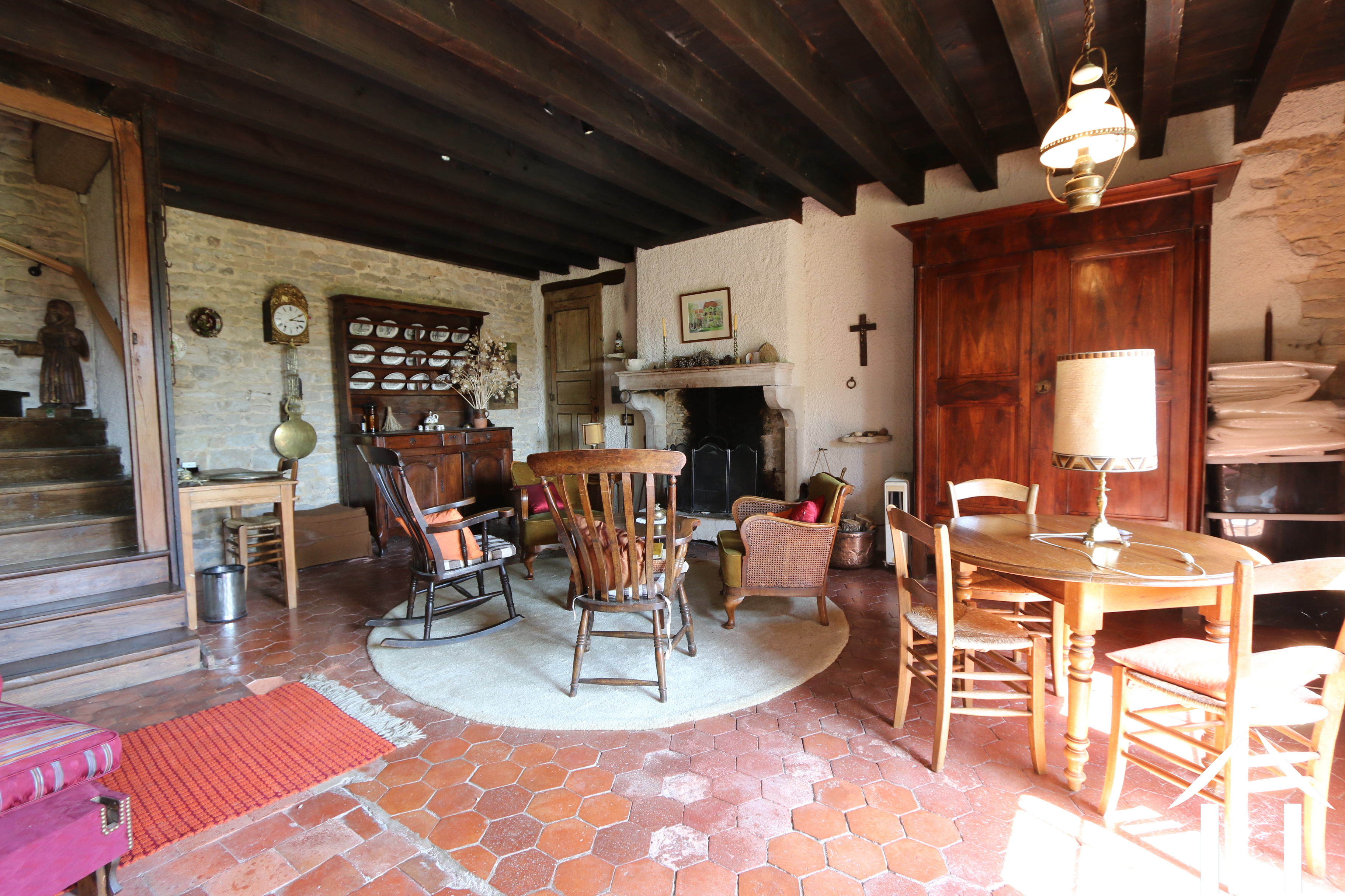 Wohnen - Essen, mit offener Feuerstelle