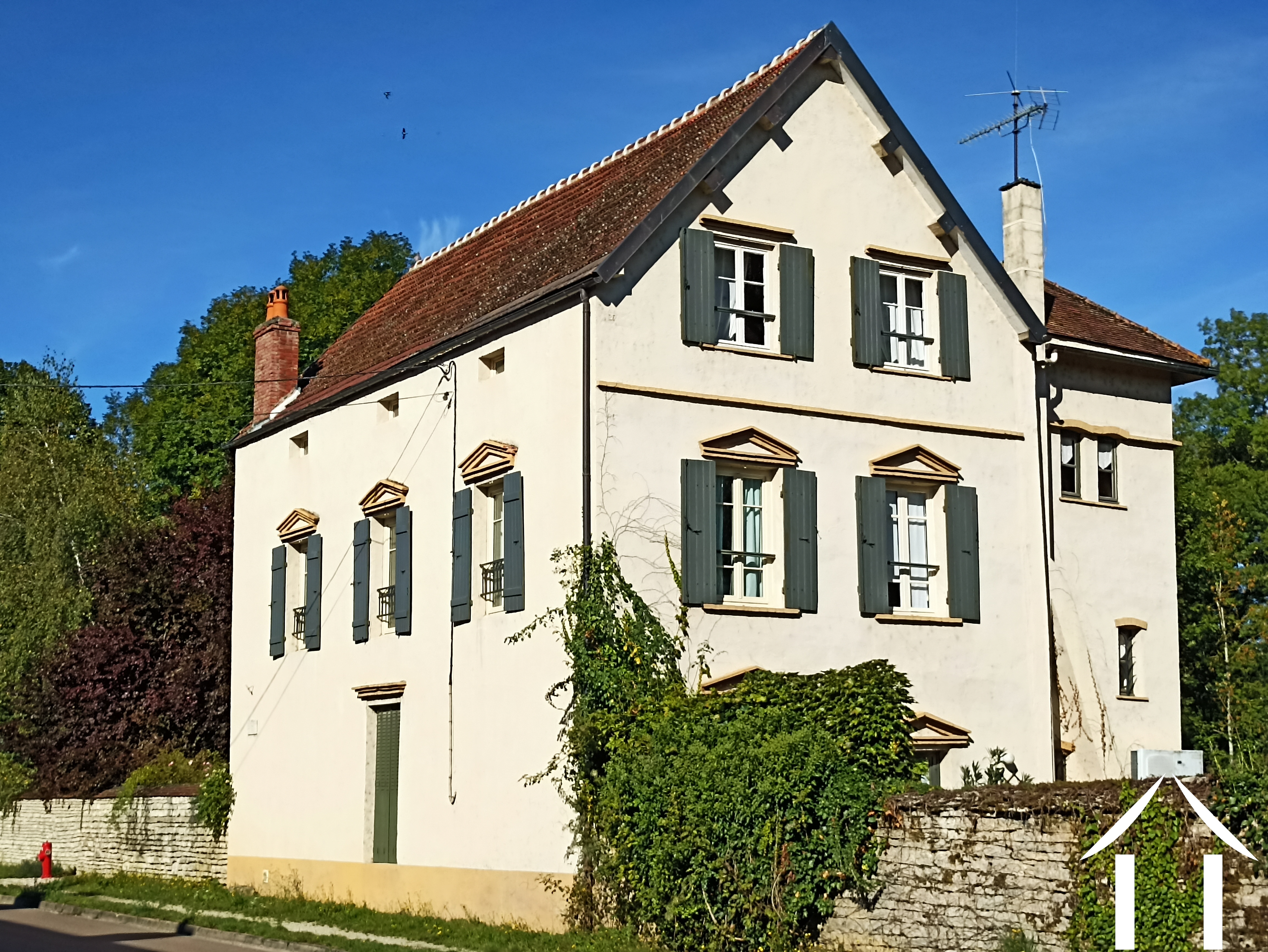 Haus zu verkaufen noyers, burgund, BH5622H Bild - 2