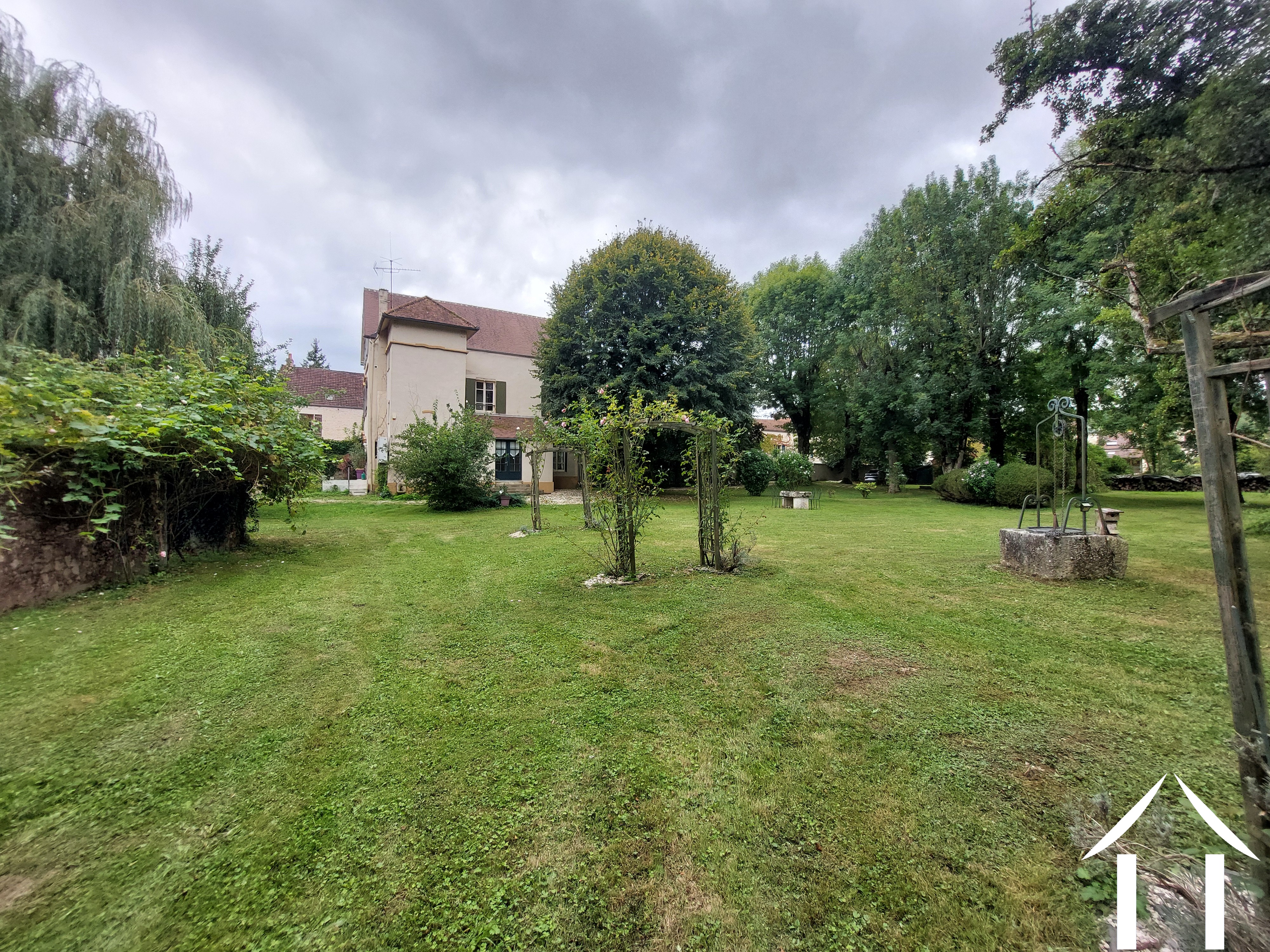 Haus zu verkaufen noyers, burgund, BH5622H Bild - 3