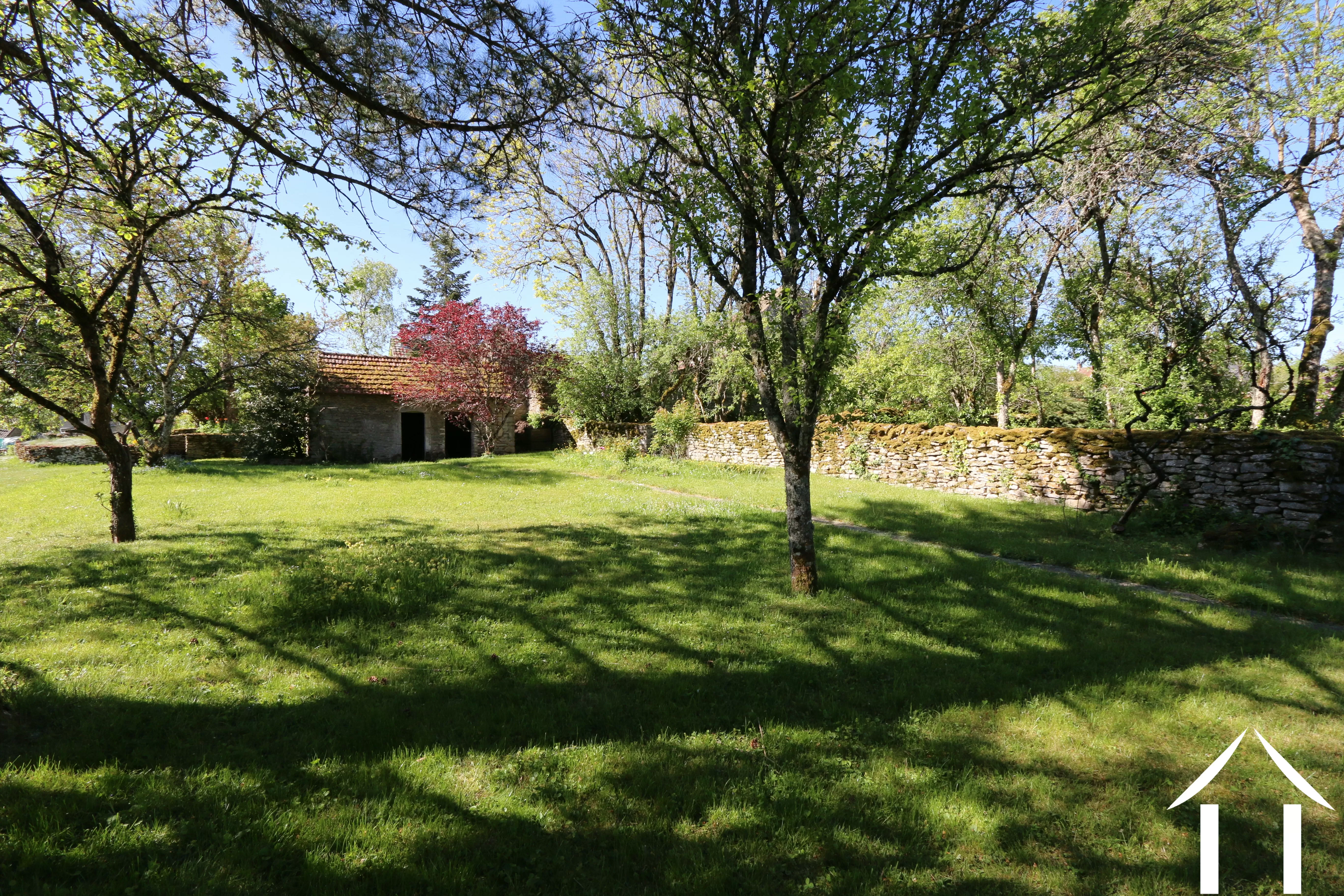 Garten mit Gartenhaus