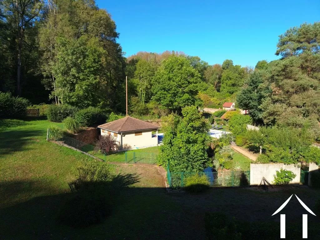 Blick vom Wohnzimmer (hinten)