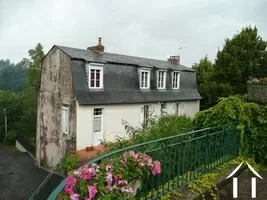 RESTORED 16th CENTURY FARMHOUSE