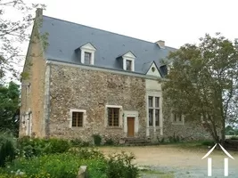 A RESTORED 15th CENTURY 5-BEDROOM MANOR HOUSE WITH GITE