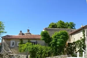 Haus mit Gästehaus zu verkaufen venasque, provence-cote-d'azur, 11-2321 Bild - 1