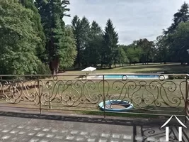 grand jardin clos, avec piscine et tennis