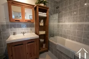 B&B bathroom with toilet