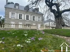 Herrenhaus zu verkaufen ussel, auvergne, Li944 Bild - 2