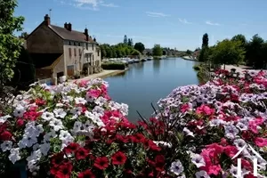 Saint-Léger-sur-Dheune: der Canal du Centre und der Hafen