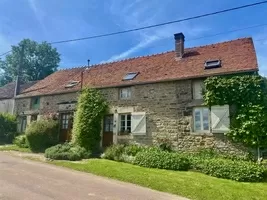 Haus zu verkaufen normier, burgund, RT5550P Bild - 1