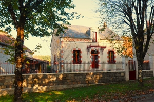 Fertiges Haus am Dorfrand, wunderschöner Morvan, Burgund.