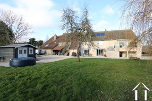 Renoviertes Steinhaus mit großem Garten und Möglichkeit zur Erweiterung.