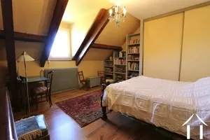 Schlafzimmer 4