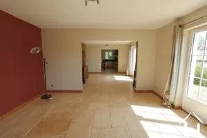 Wohnzimmer und Esszimmer
