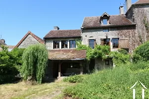 Charakterhaus in ruhigem Dorf
