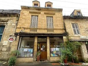 Lunchroom with apartment to renovate Ref # Li954 