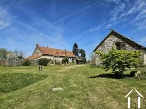 Landhaus zu verkaufen in TRONGET Ref # AP030071039 