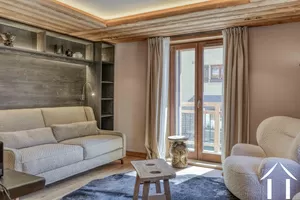 2 Wohnungen - nahe dem Dorfzentrum - komplett renoviert Ref # C(4289)6576 