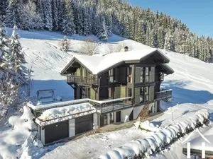 Geräumiges Chalet mit 5 Schlafzimmern - Ski in Ski out Ref # C5083 
