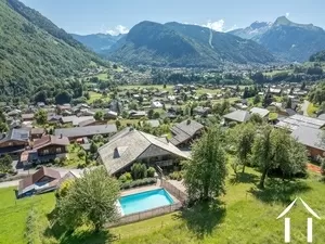 Traditionell gestaltetes Chalet mit 8 Schlafzimmern - perfekt ausgestattet Ref # C5468 