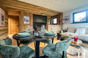 2 schlafzimmer wohnung - sektor zentrum - palais des sports Ref # C5638 