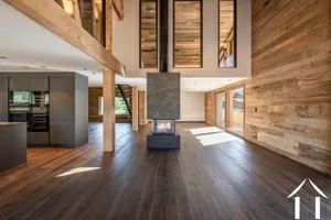 Wunderschönes, komplett renoviertes Chalet mit Hallenbad Ref # C5876 