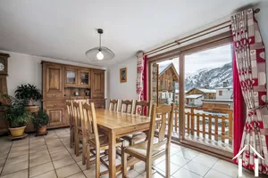 Haus 6 zimmer - in saint-marcel Ref # C6207(5626) 
